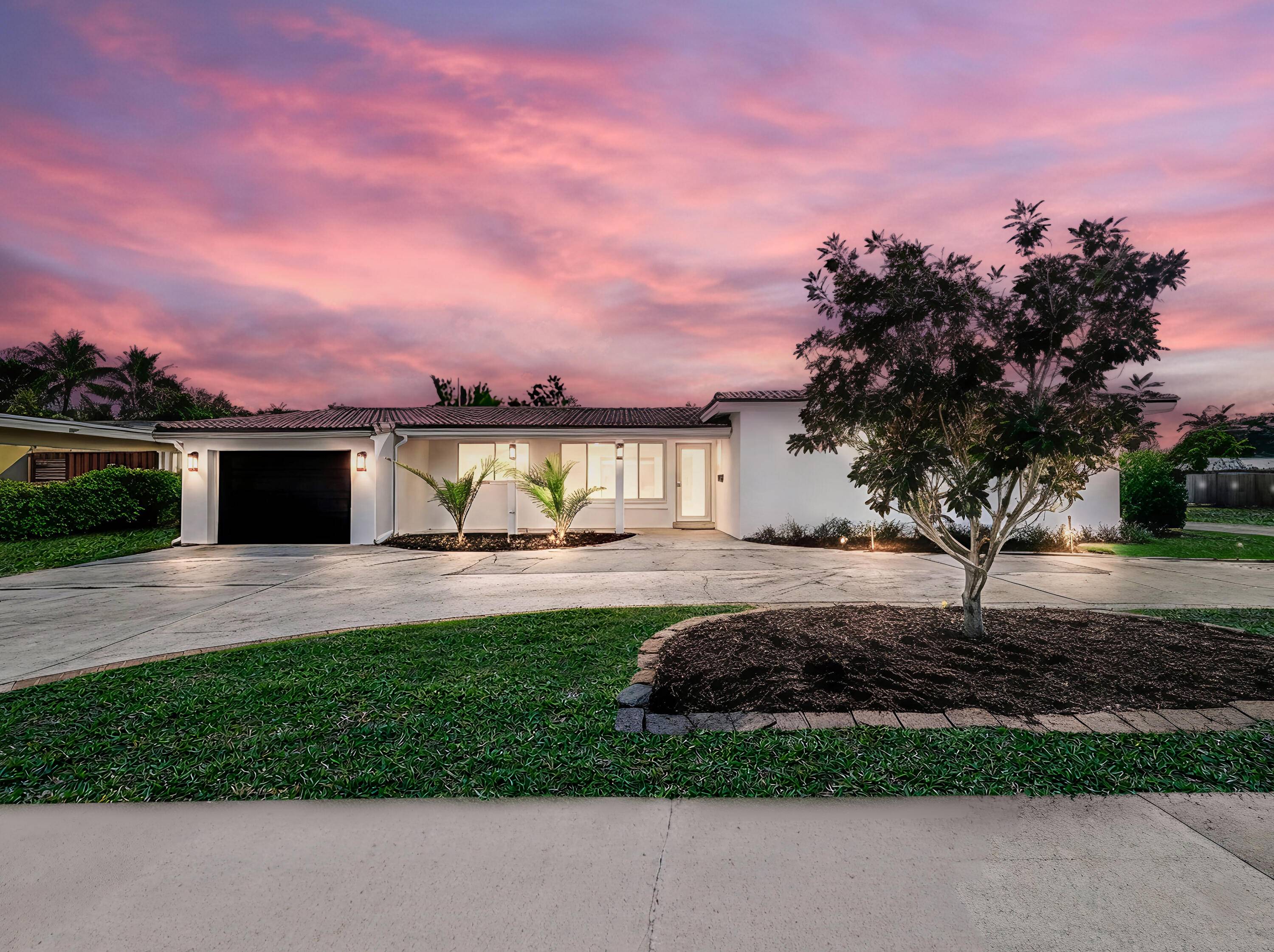 Beautifully maintained home located in the highly sought after Boca Raton Square in prime East Boca Raton.