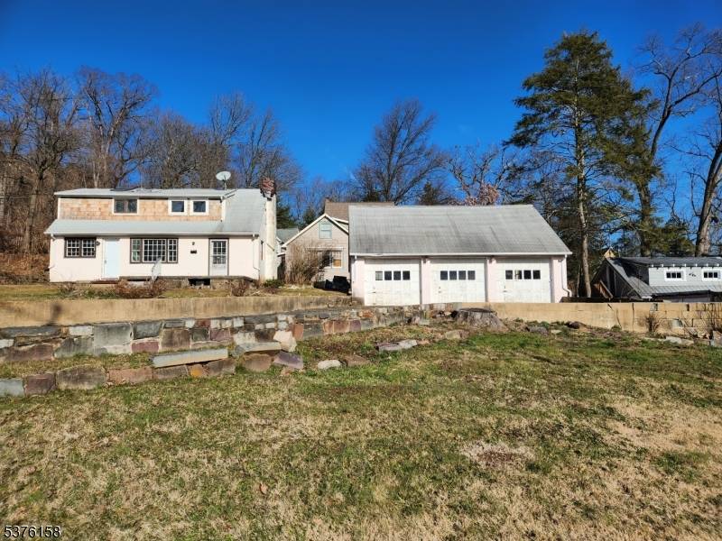 Single family home. Needs total rehab or build new.