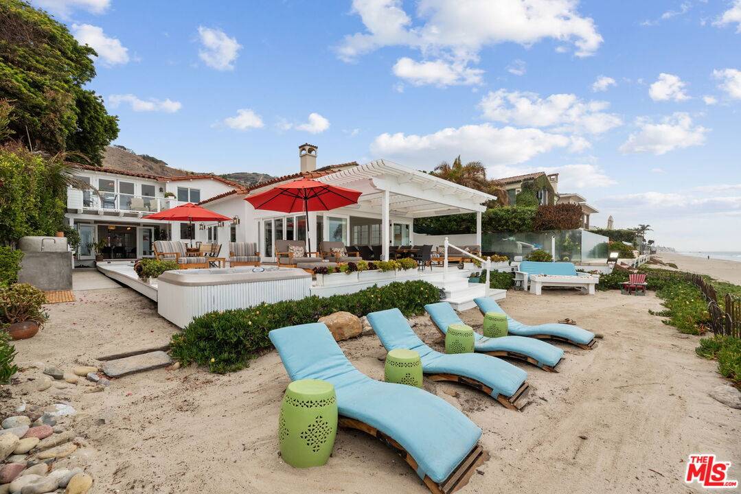 22416   Pacific Coast Hwy 4.0 Malibu LA