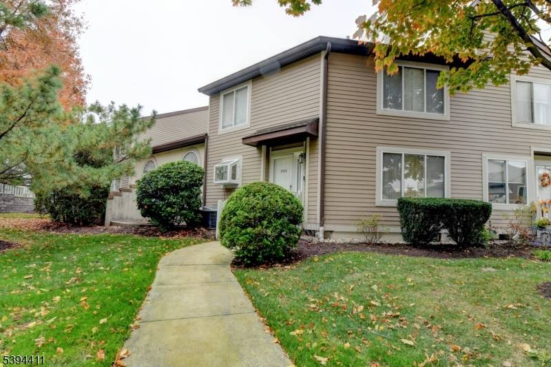 This spacious townhouse in beautiful Springfield offers many upgrades and convenience.