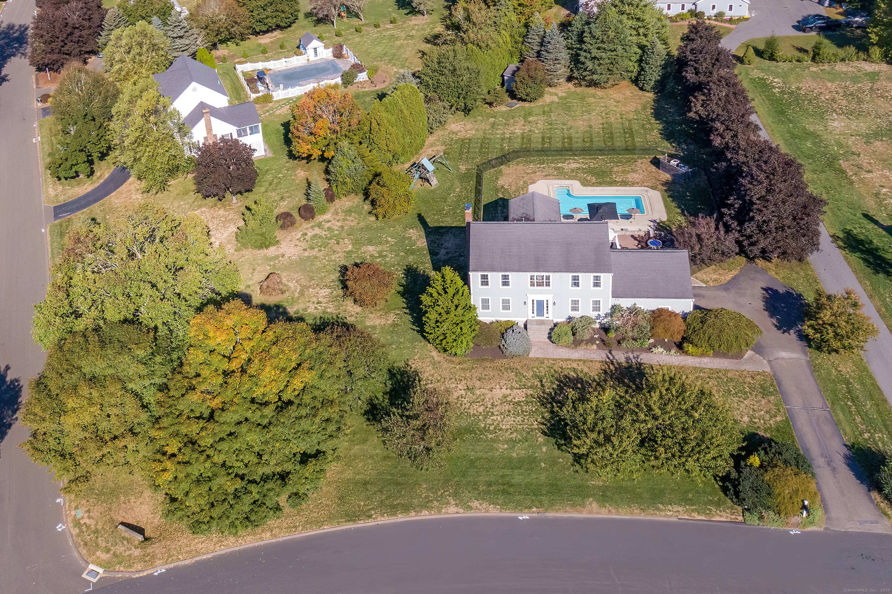 Beautiful 4 Bedroom Colonial in a Prime Madison Location !