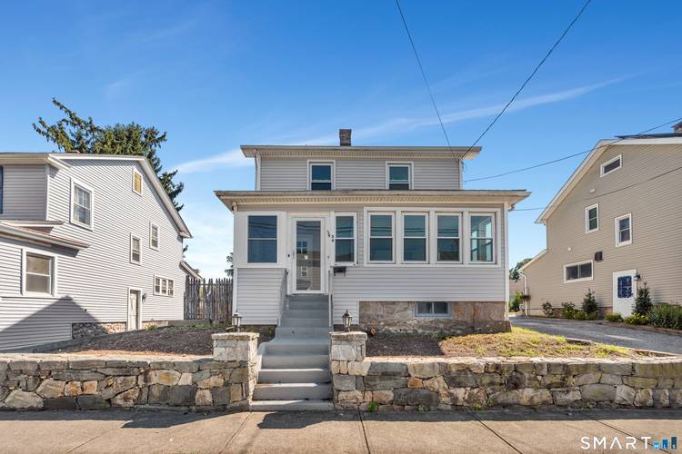 Fully remodeled house for rent in Bridgeport's North End !