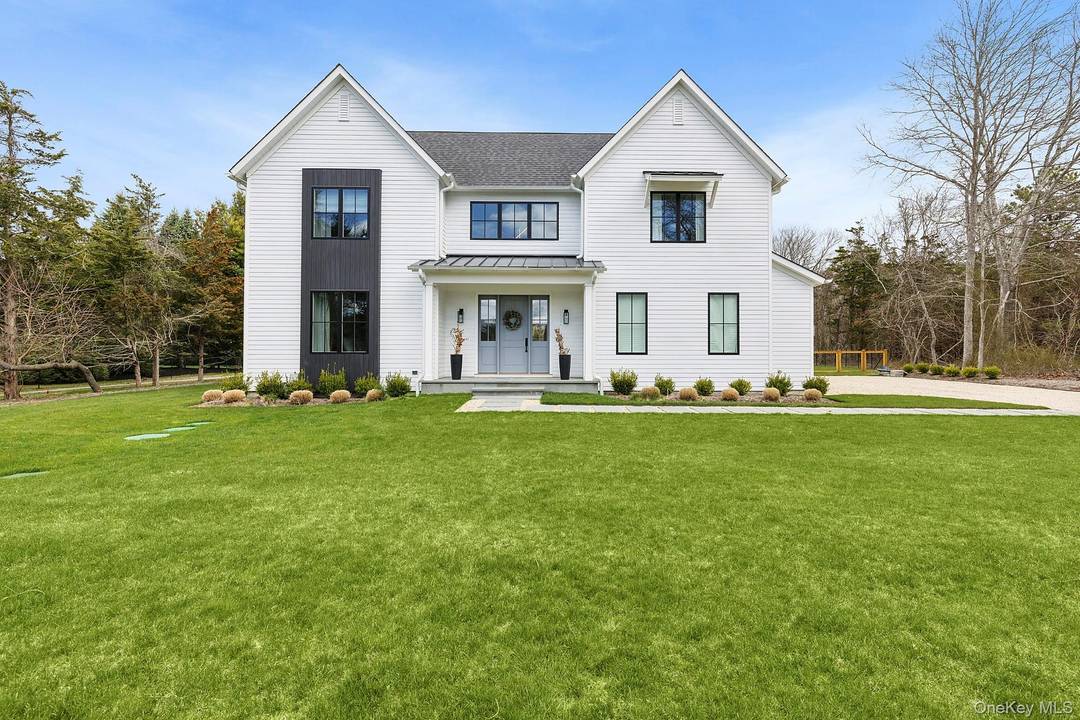 Escape to the Hamptons and experience the perfect blend of refined luxury and laid back coastal living in this beautifully designed, nearly new 5 bedroom, 4.