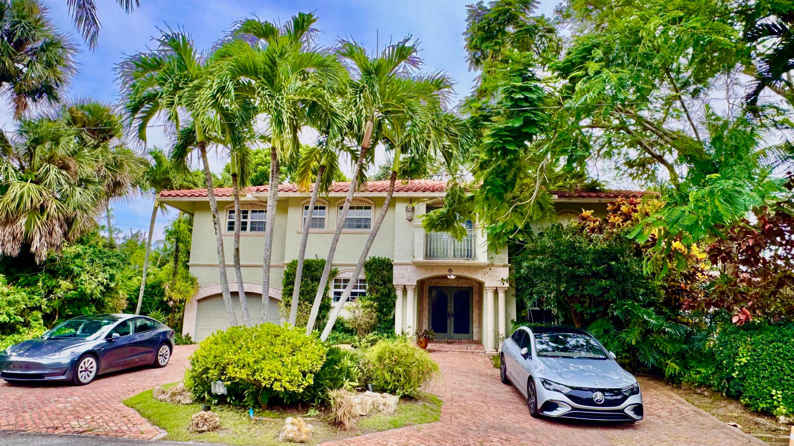 MOTIVATED SELLER ! ! ! MILLION DOLLAR PRICE REDUCTION !