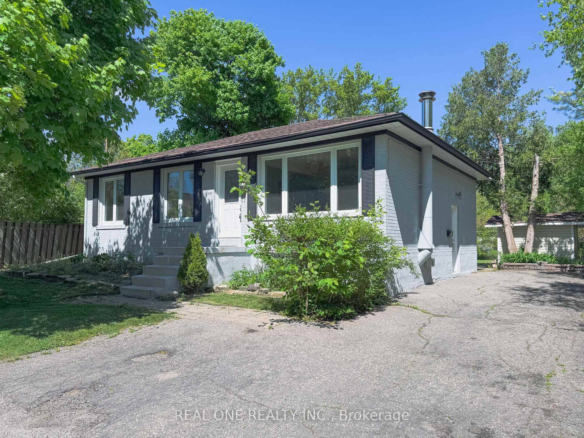 Huge Lot Size 80 Ft x 140 Ft Irregular With Large Deck And Deep Backyard.