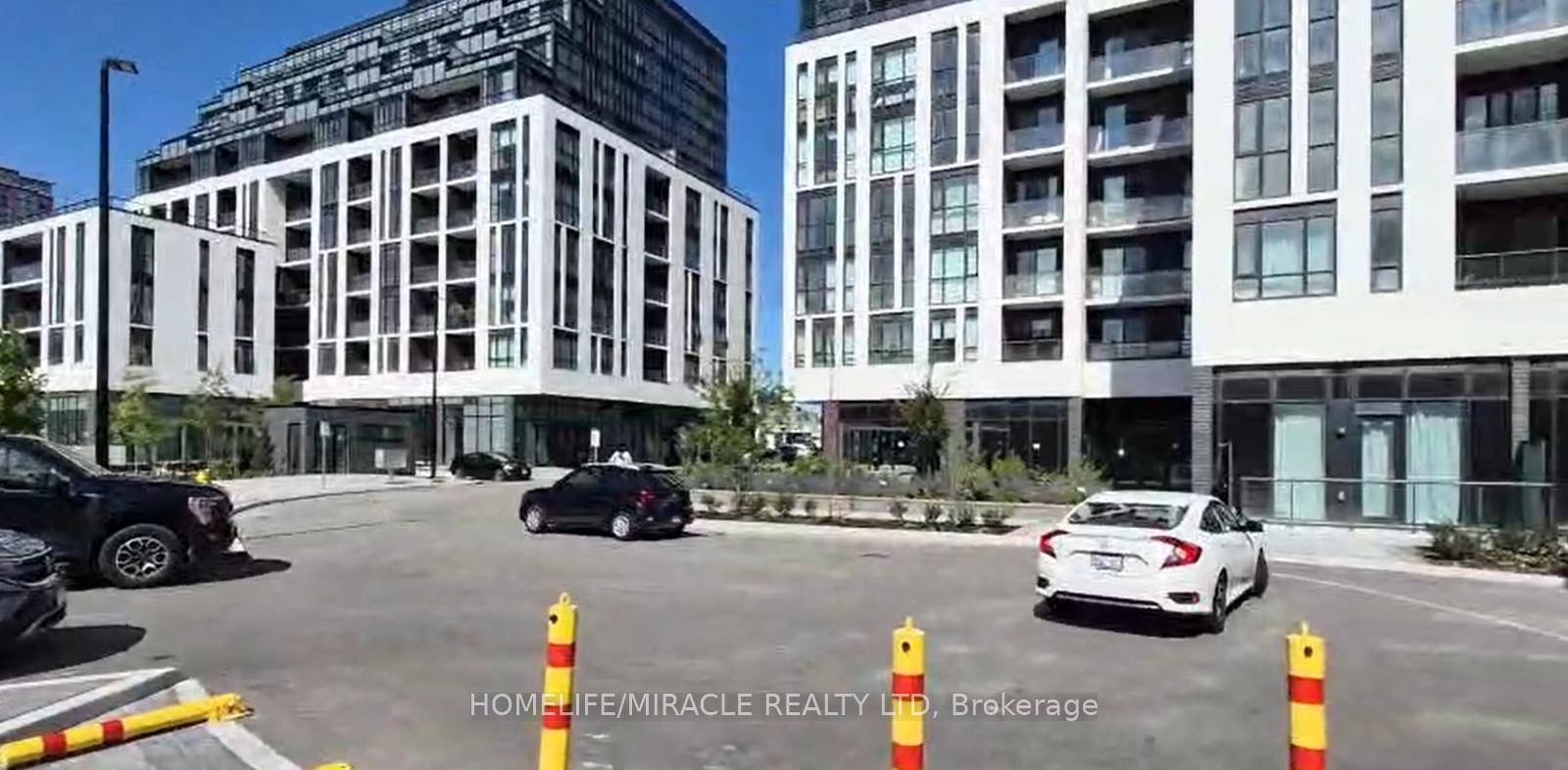 Modern 2 bedroom den, 2 full bath condo townhouse in a prime location with direct access to public transit, medical clinic, and physiotherapy services.