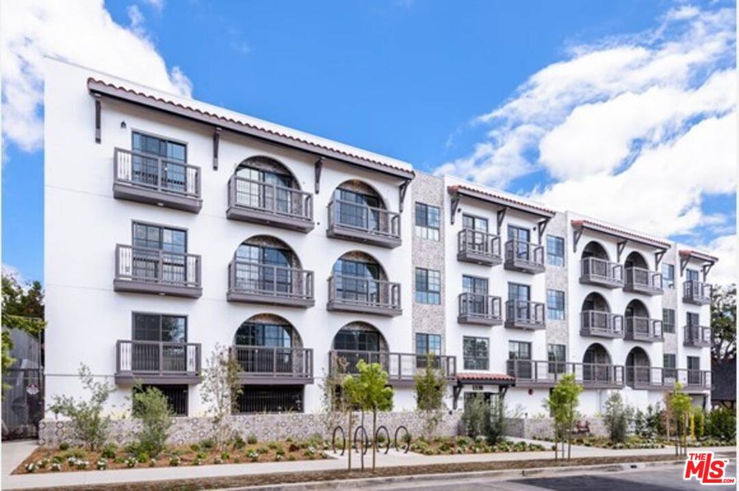 1338 N Formosa Ave 3BR Hollywood Hills East La