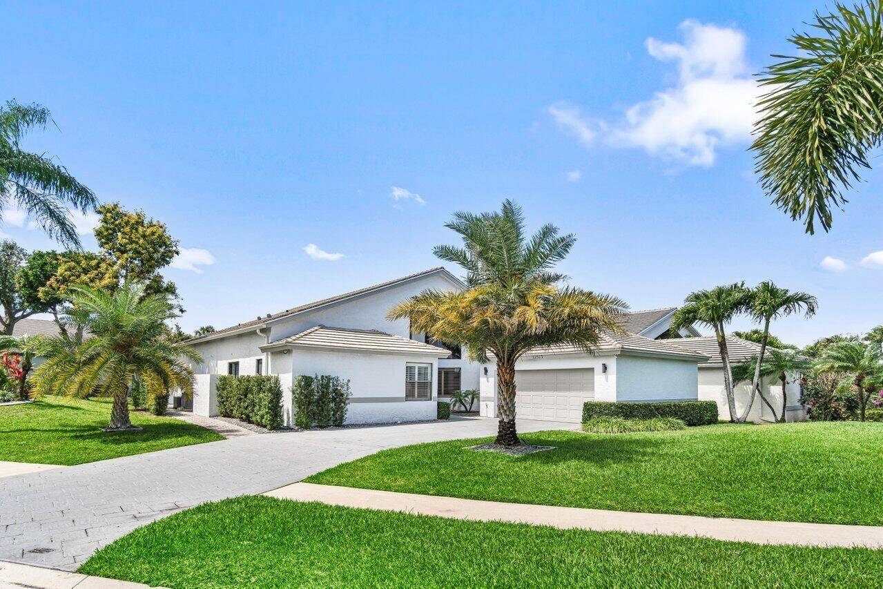 Stunning Open Concept Home in Sought After Laurelwood at Indian SpringWelcome to the home you've been searching for !