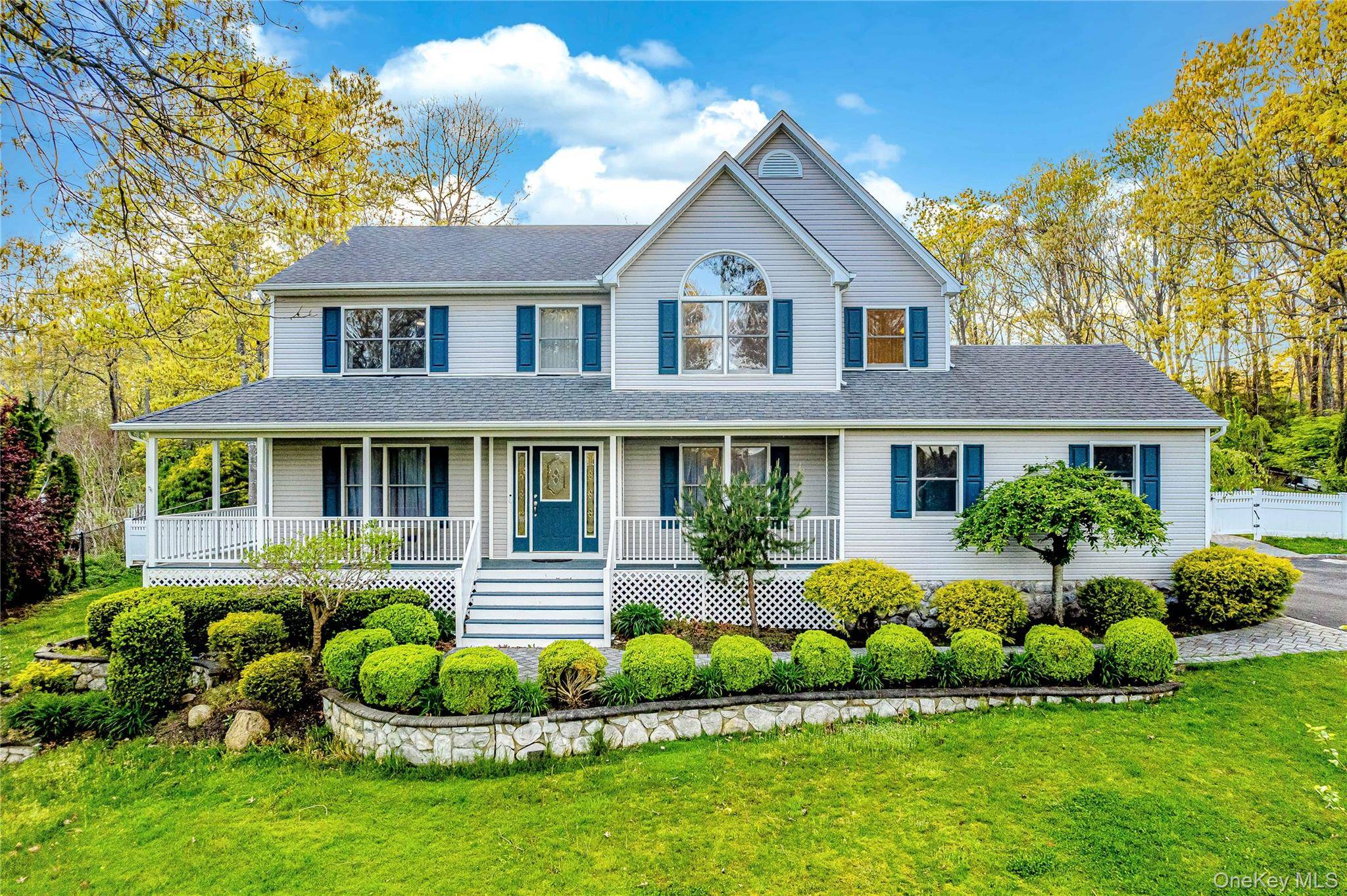 All new Fully Furnished Diamond Colonial in Desirable Great Rock Development.