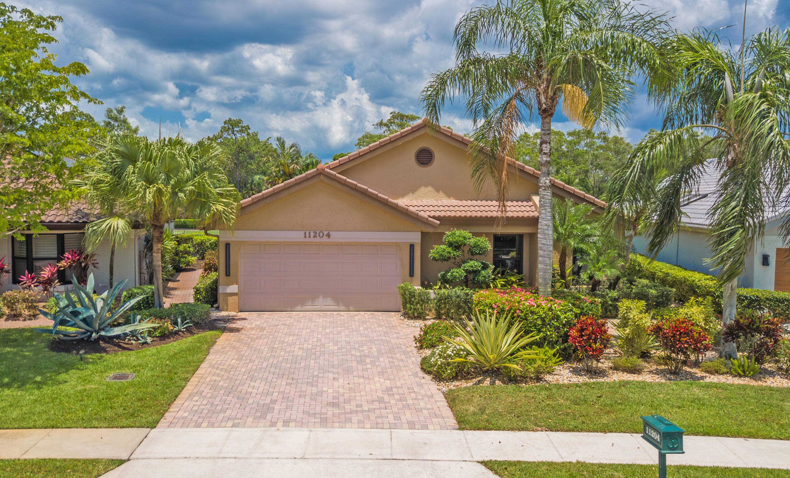 Seasonal Rental. Fully furnished, updated 2 bedroom, 2 bath plus den with wet bar.