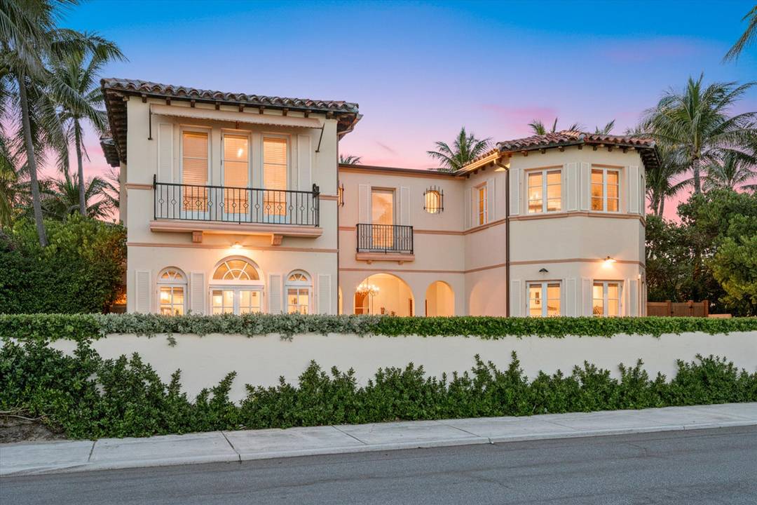 This oceanfront estate in an A center of town location offers the ultimate Palm Beach lifestyle.