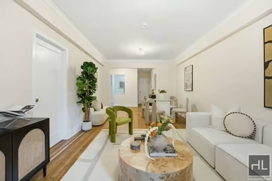 Move into this SPONSOR unit now.