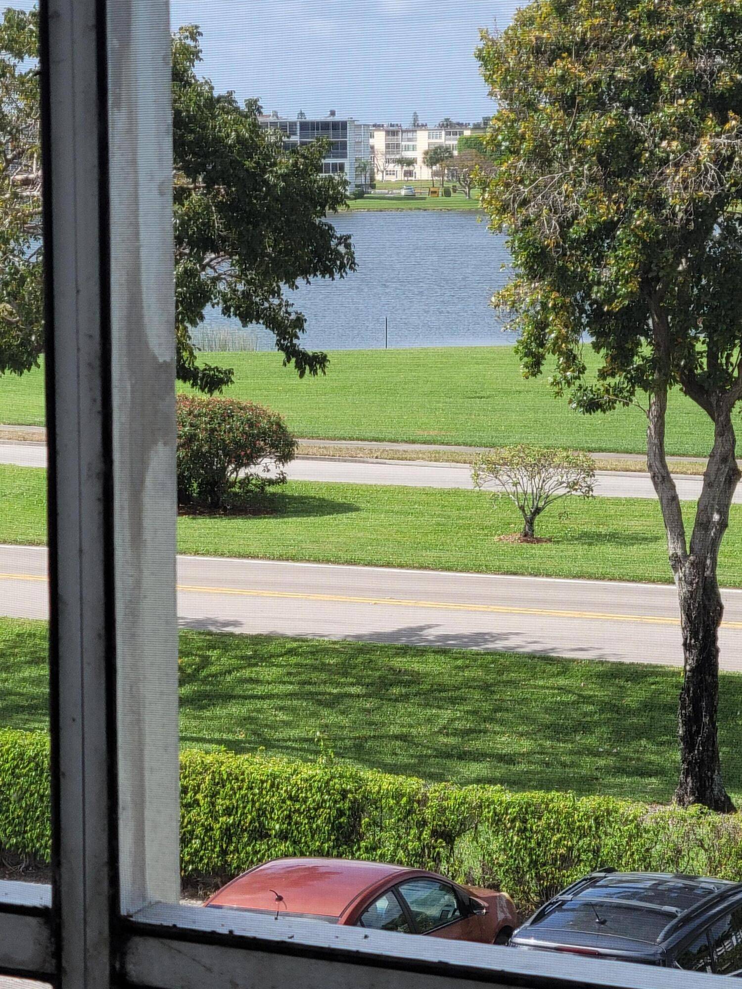 Lovely 1 bedroom with updated kitchen and a long lake view.