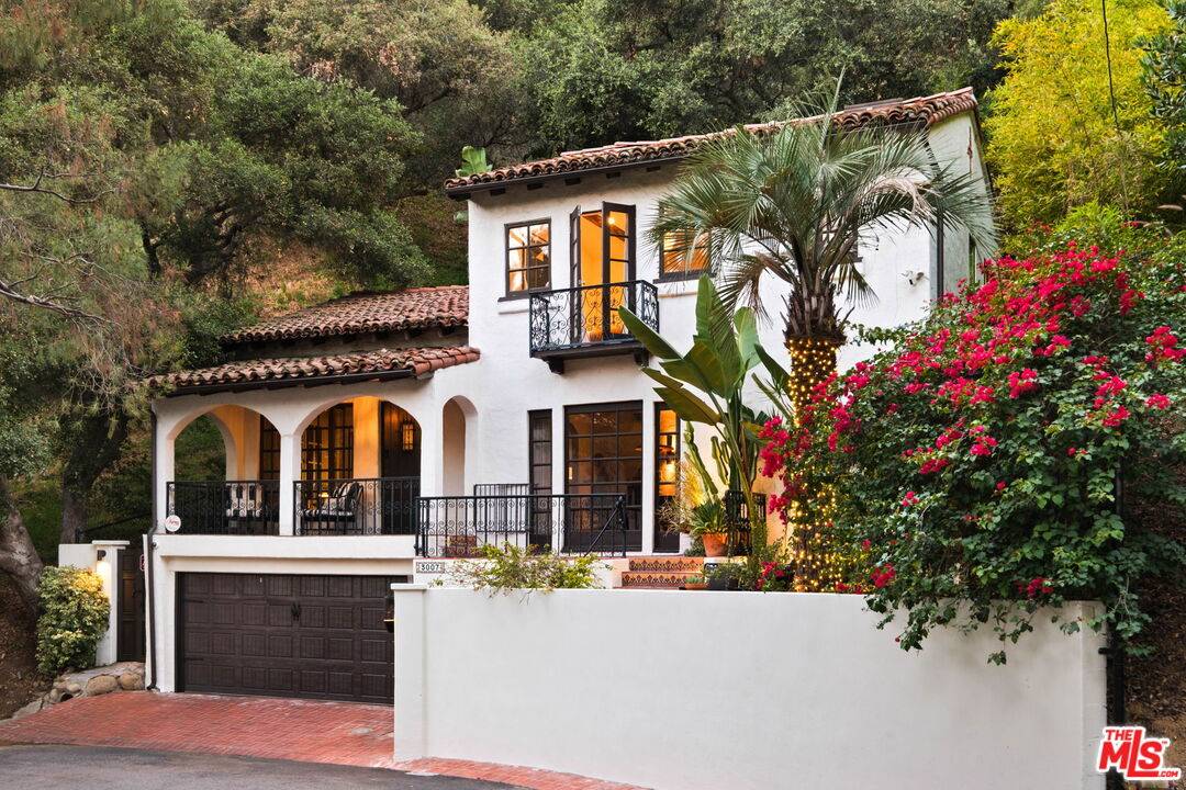 3007   Belden Dr 3BR Hollywood Hills East La