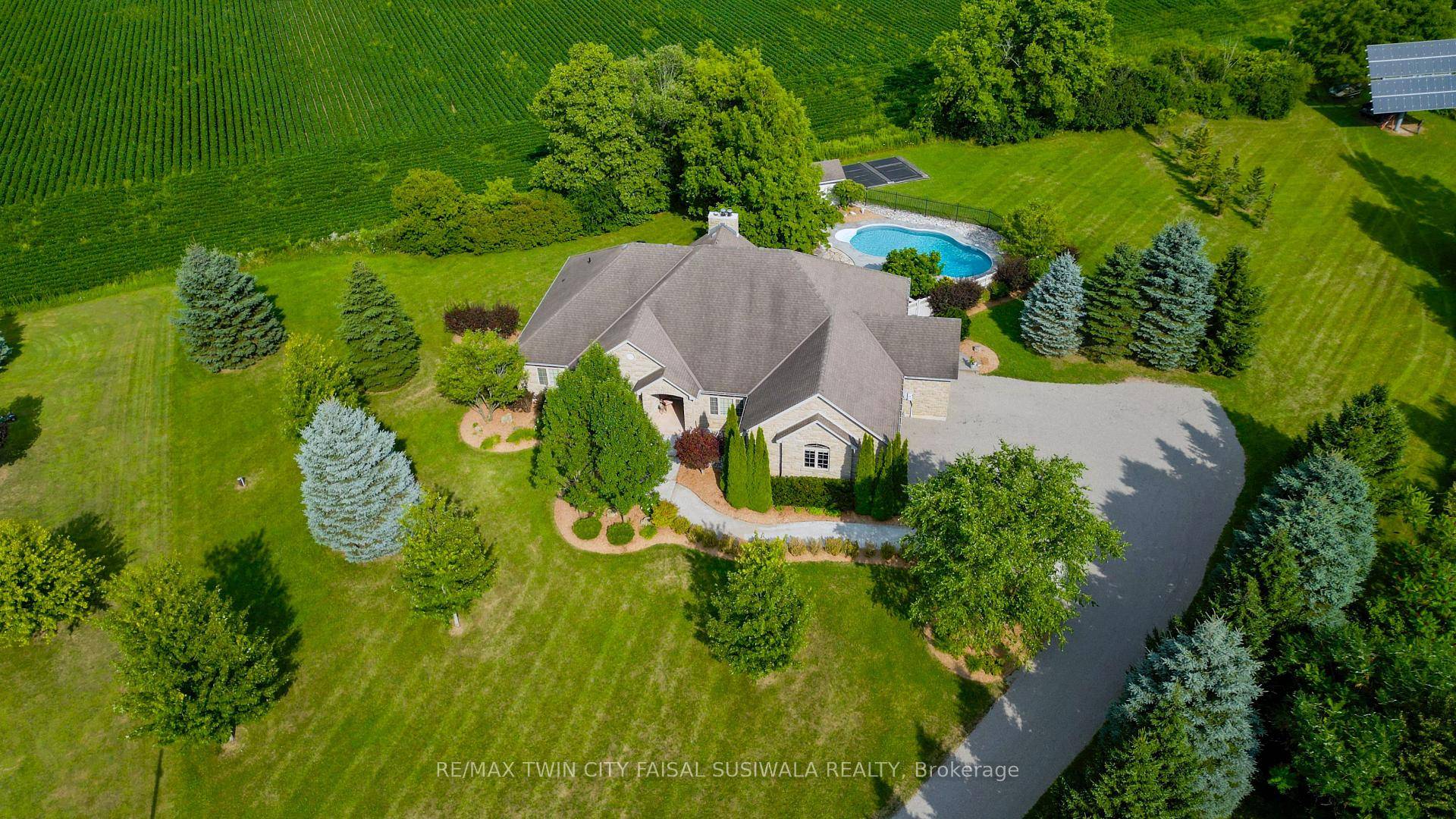 GLEN MORRIS GEM SPRAWLING ESTATE WITH POOL, TRIPLE GARAGE amp ; MORE.