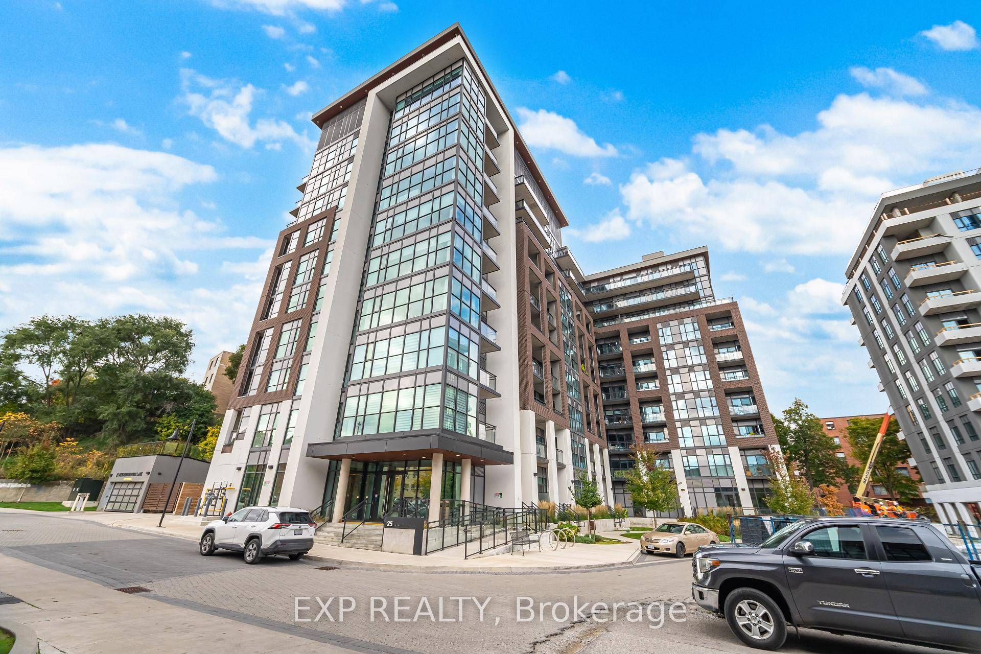 Bright, brand new 2 bedroom Plus Den, 2 bathroom condo offering 820 sq.
