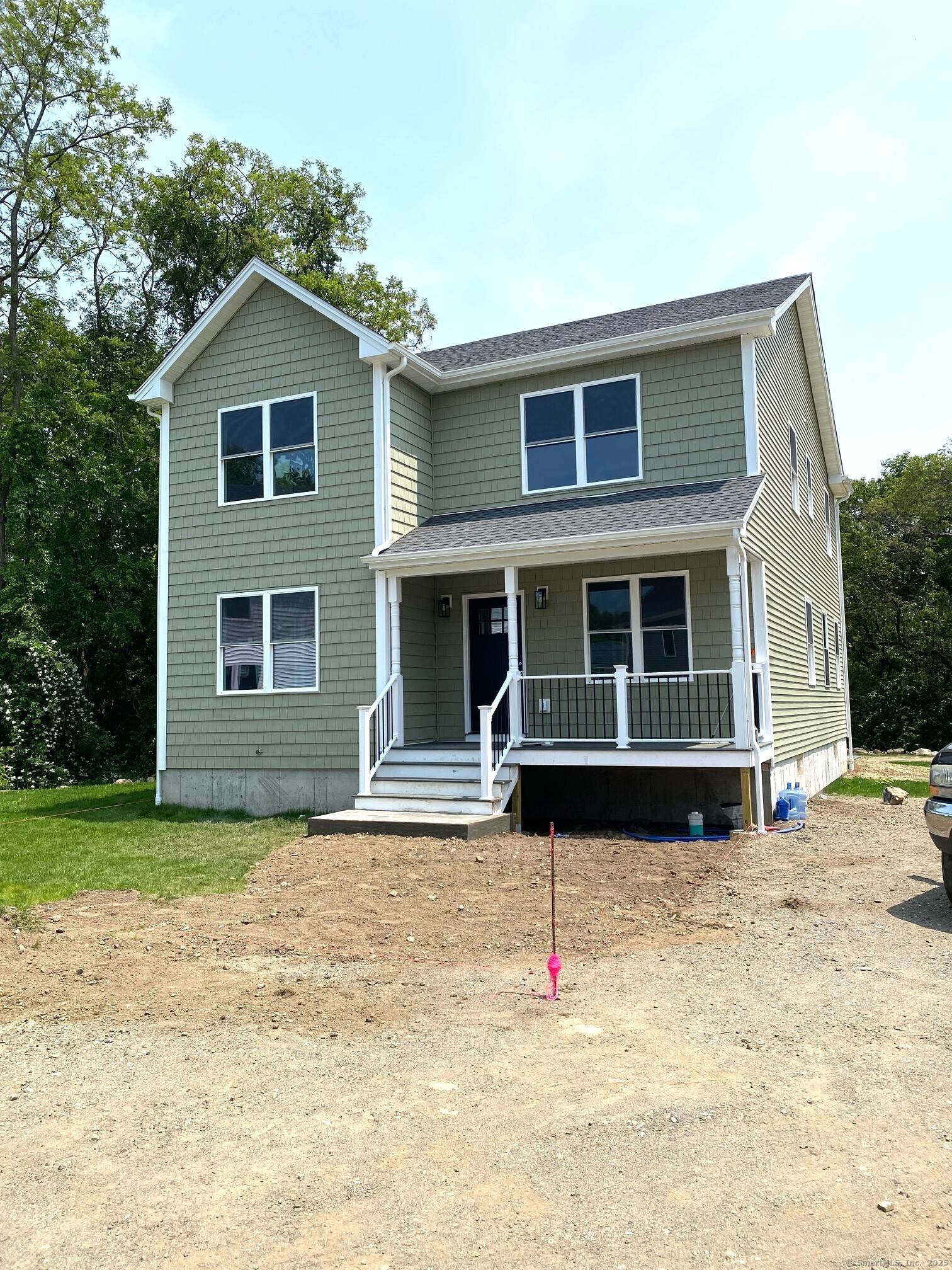 GORGEOUS NEW CONSTRUCTION by experienced local builder.