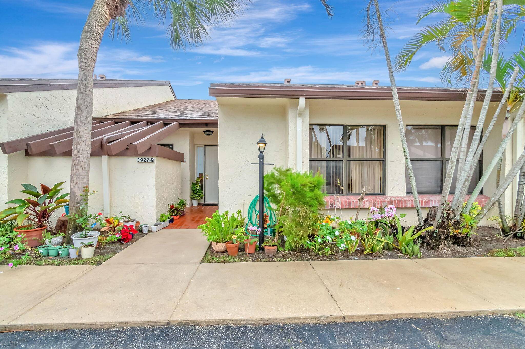 3927 Vine Tree Trail Villa Palm Beach