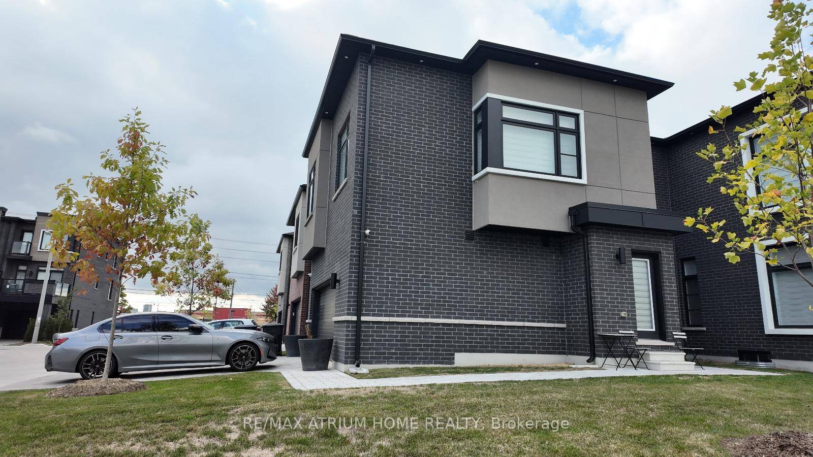 Rare Prime Location Brand New Luxury Home !