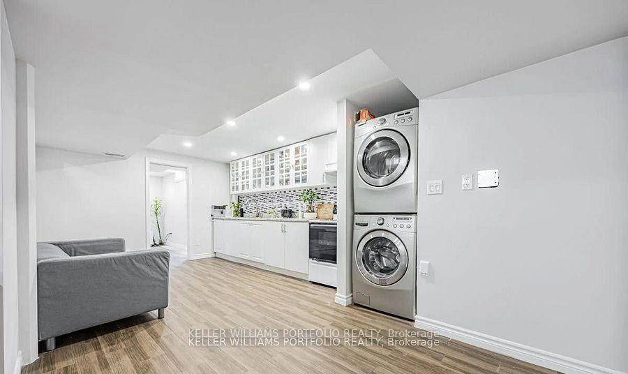 Large, bright 2 bedroom basement apartment in a quiet residential neighbourhood.