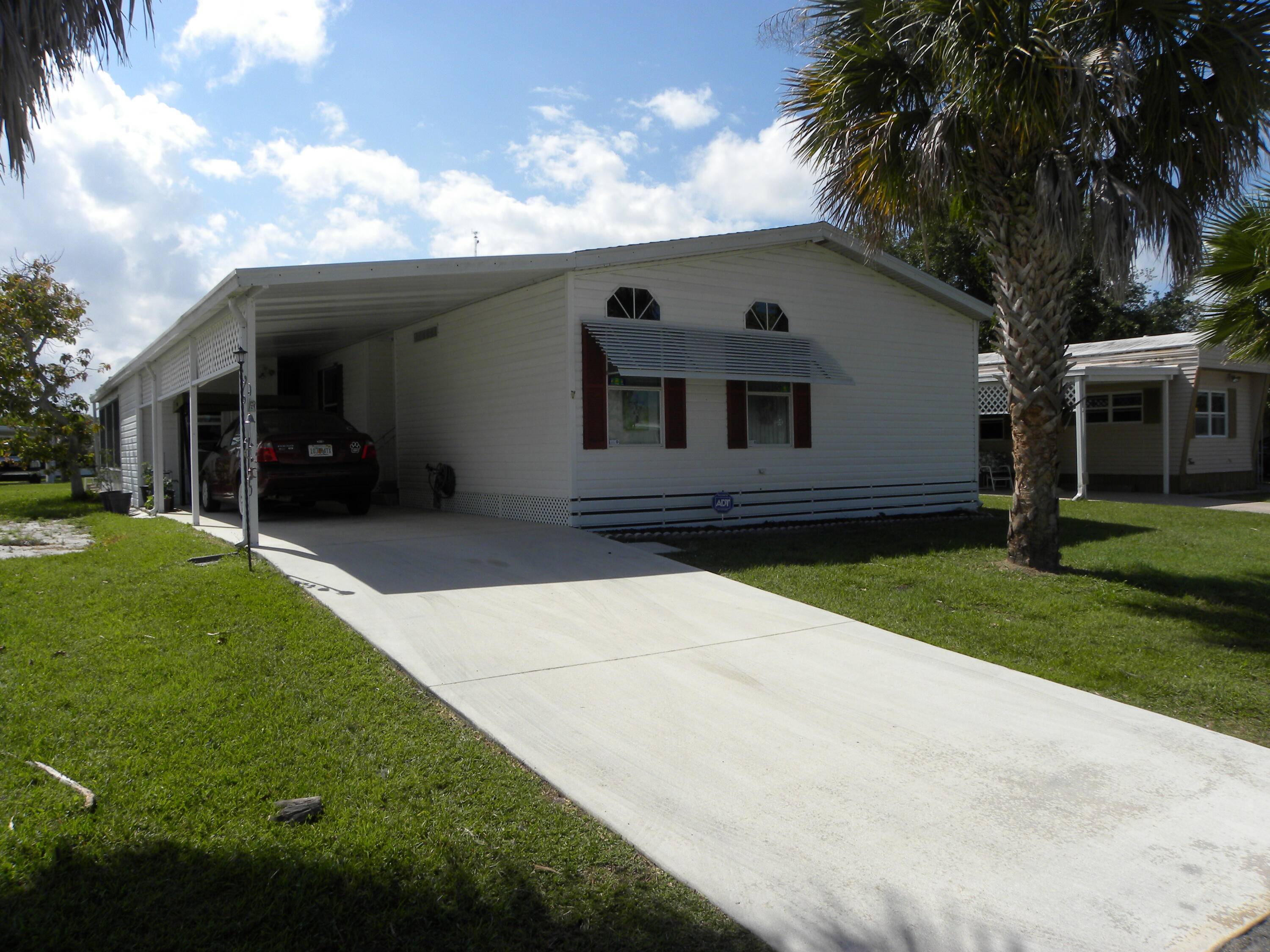 Beautiful 3 bed 2 bath home with a new kitchen, roof replaced approximately 3 years ago, large eat in kitchen, dining room, large great room, inside laundry, split floorplan.