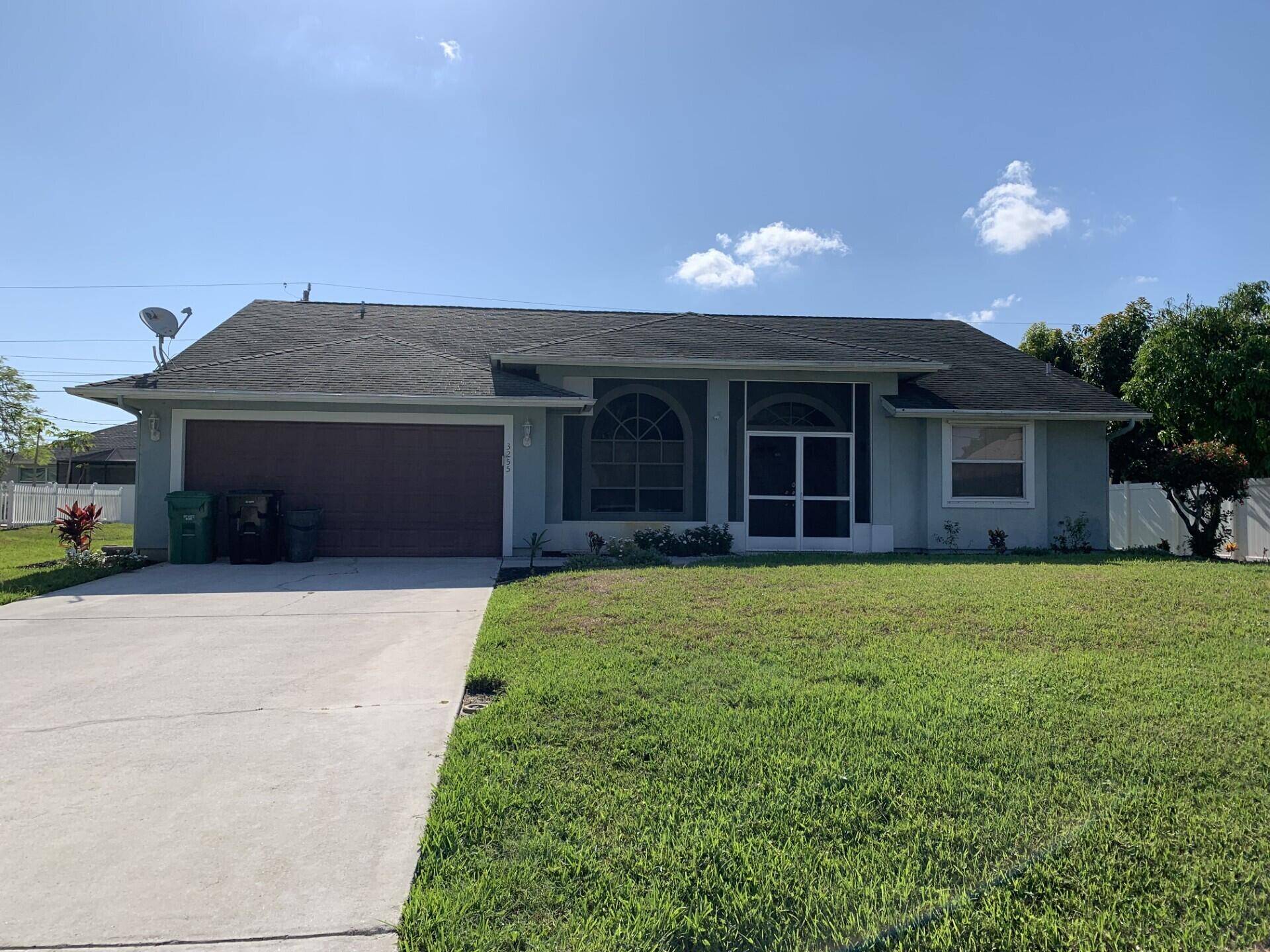 3 2 2 located in a desirable location close to schools, shopping, I95, turnpike, hospitals, and Traditions.