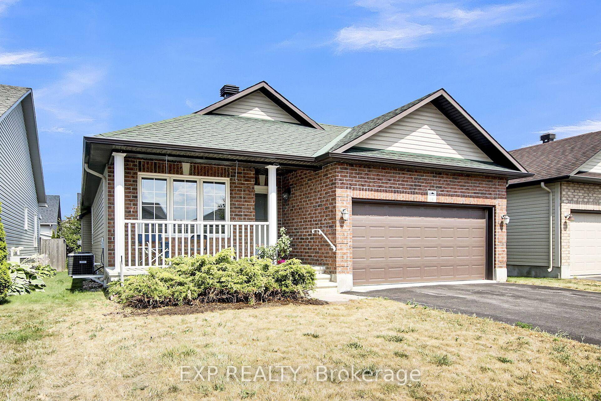 Welcome to 141 Sadler Drive a charming 2 bedroom, 2 bathroom bungalow in Neilcorp's sought after Mill Run community.