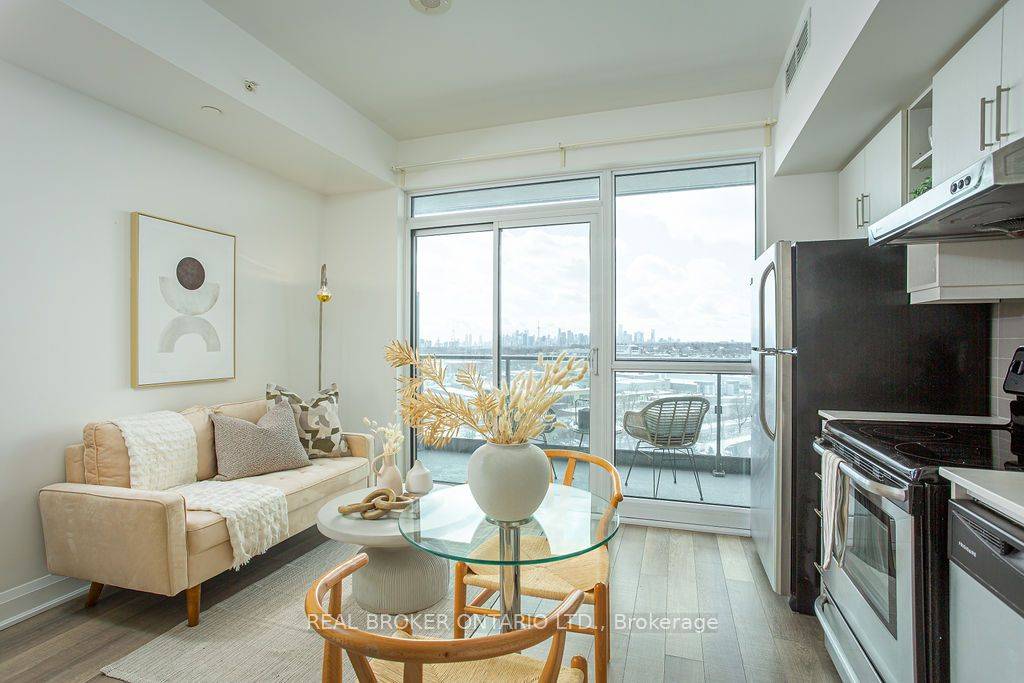 This delightful 1 Bedroom Condo is an amazing opportunity to enter the market.