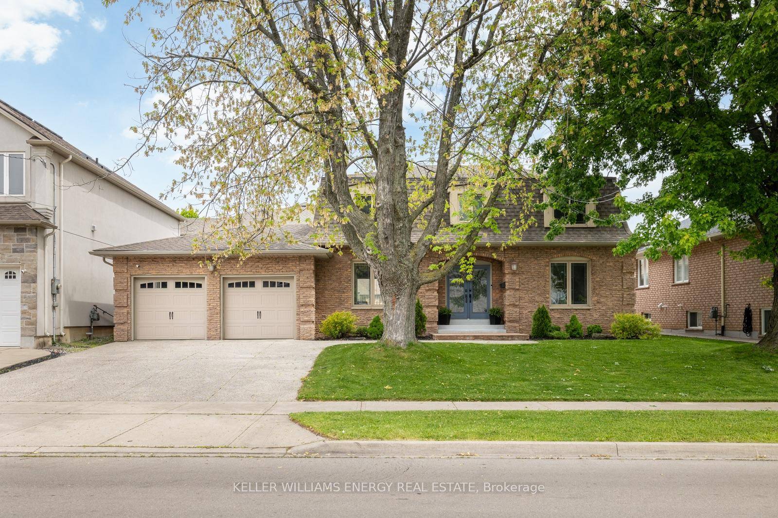 This is the custom built home you've been waiting for.
