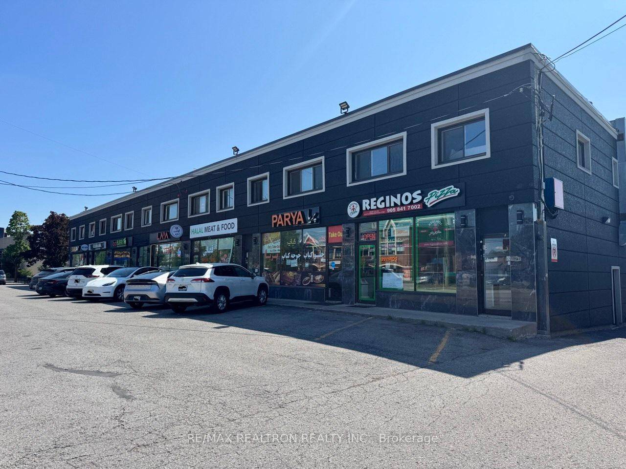 Bright and Cozy One Bedroom Apartment in Prime Aurora Location !