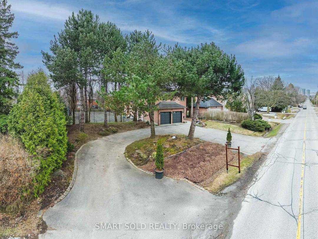 Luxury Living On One Of Thornhill's Most Prestigious Streets.