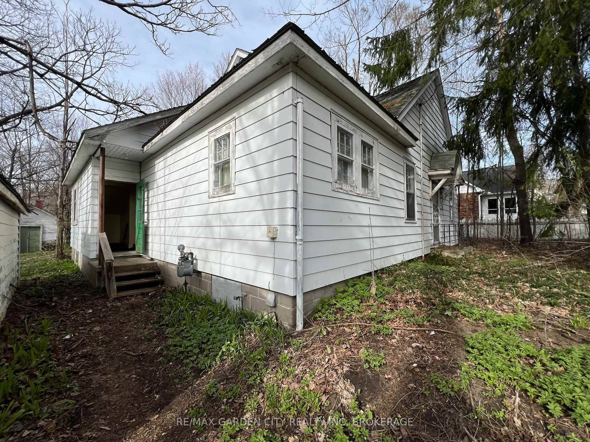 Charming 3 Bedroom Cottage on Stunning Mature Treed Lot Nestled on an expansive 71x222 lot, this beautifully treed property offers a serene retreat with endless possibilities.