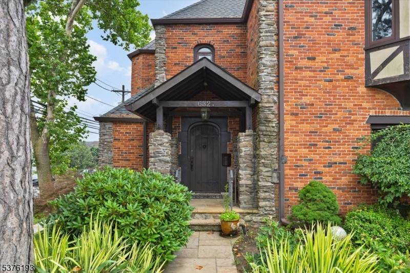 Belgrove Dr Kearny Town New Jersey Single-Family