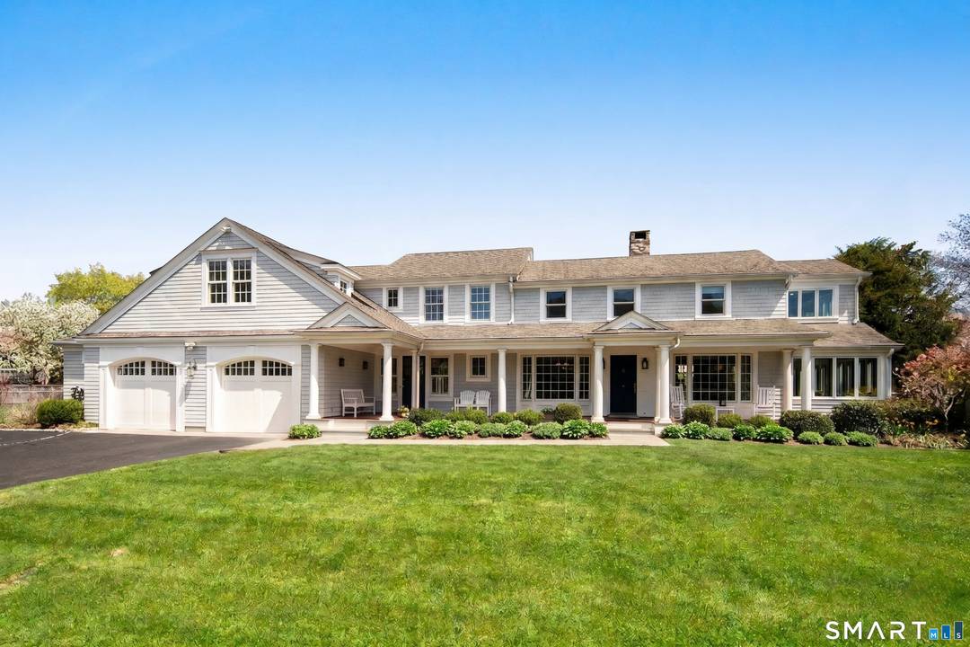 LIVE THE PERPETUAL VACATION LIFE IN NOROTON BAY Experience this chic, sun drenched Beach Colonial, perfectly situated on an open double lot.