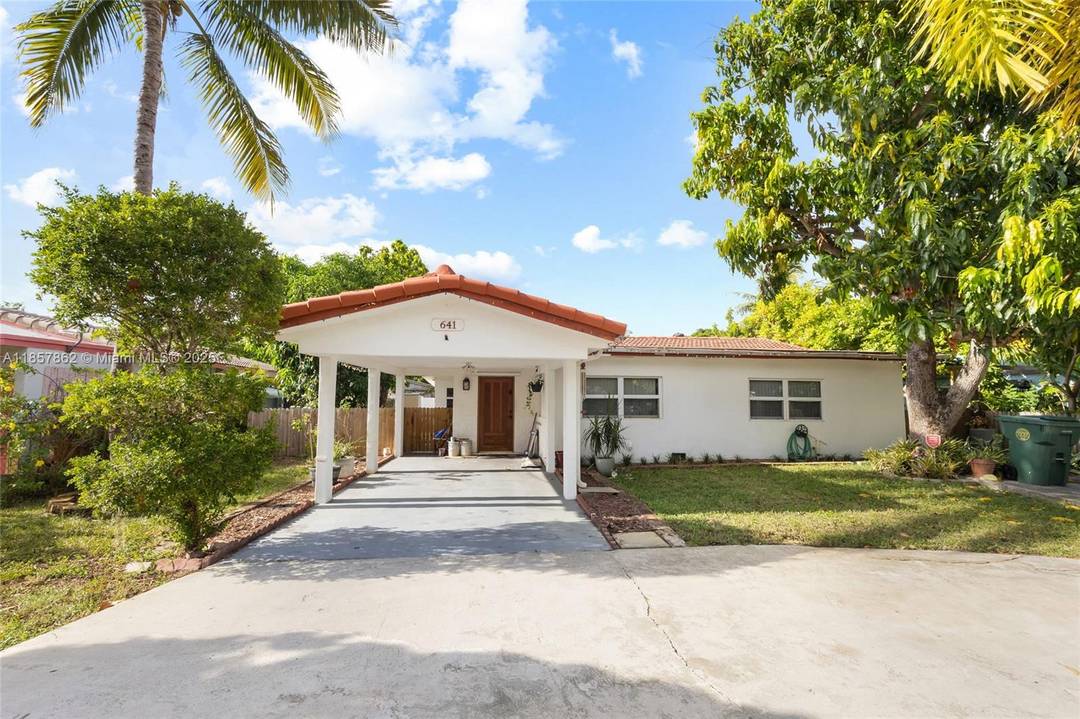 Minutes from Downtown and the beaches, this well maintained home offers 1, 890 sq.