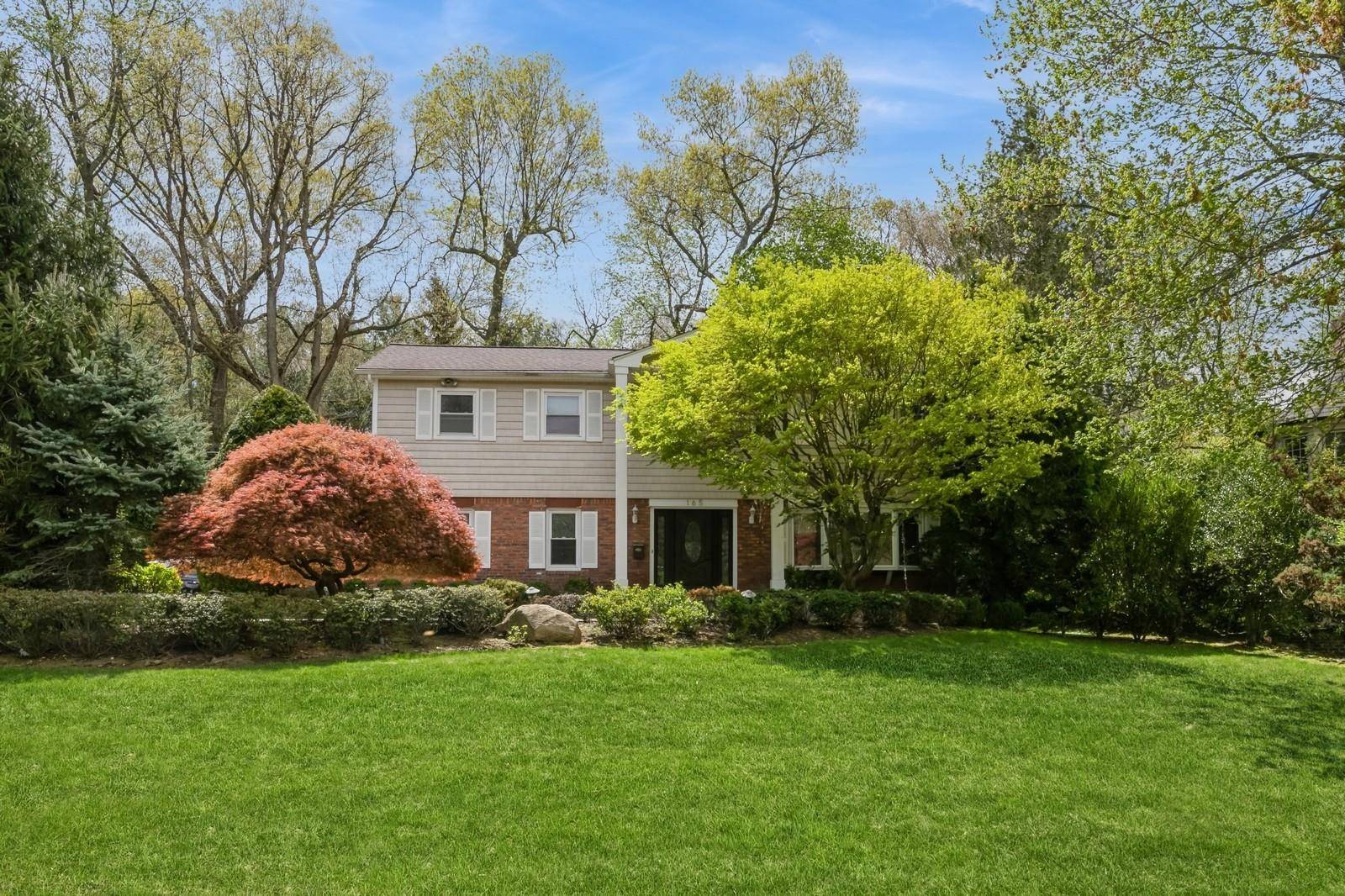 This Gorgeous Colonial is Located in the Prestigious Village of Roslyn, In The Heart Of NOB HILLS SECTION Membership To East Hills Park Pool Tennis Gym Walking Trail, Theatre AND ...