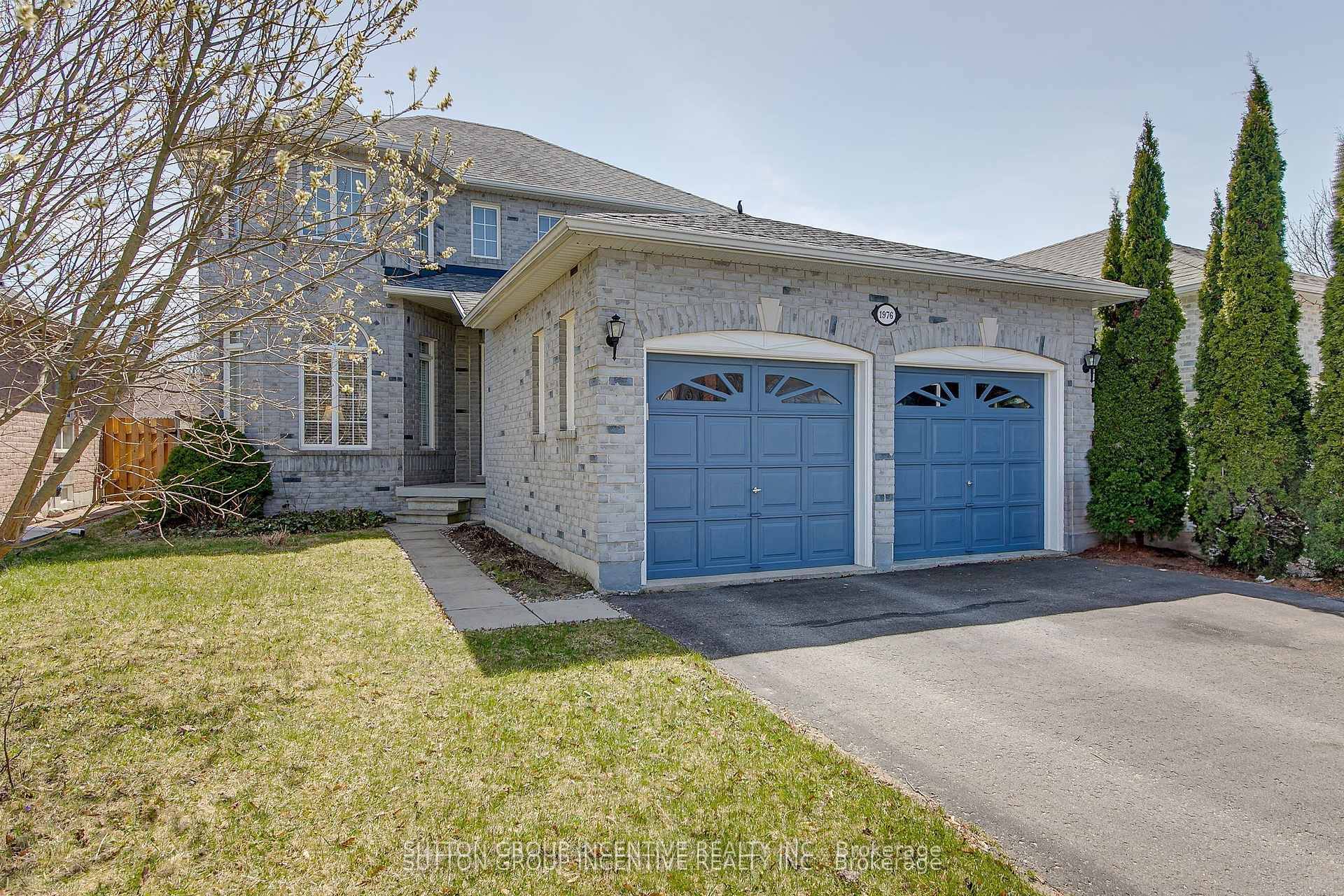 Great Value for a 4 bedroom Court located Home in the Heart of Alcona.