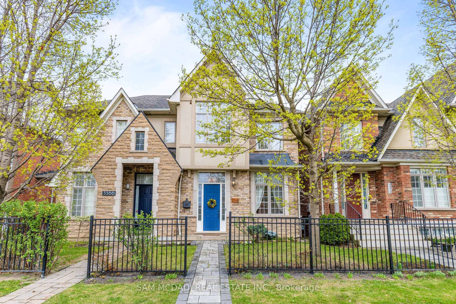 Welcome to 3568 Eglinton Avenue West, Mississauga a beautifully maintained freehold townhome nestled in one of the city's most desirable neighborhoods.
