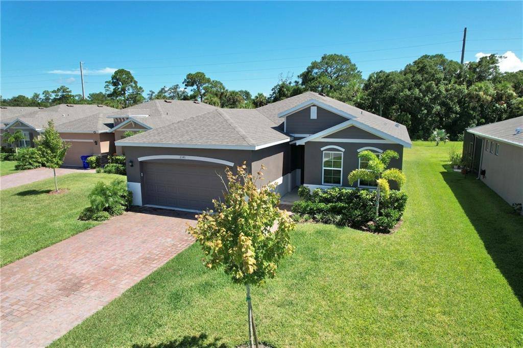 Your Florida Lifestyle Awaits !