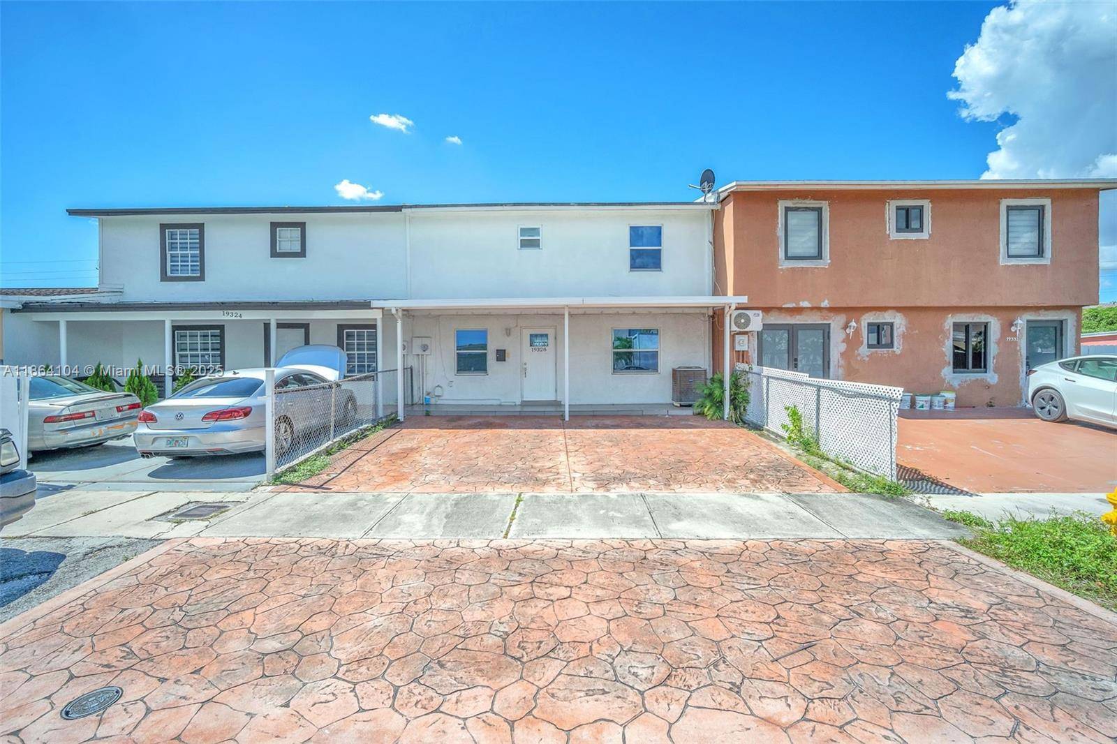BEAUTIFUL TOWNHOUSE 3 BED 1.