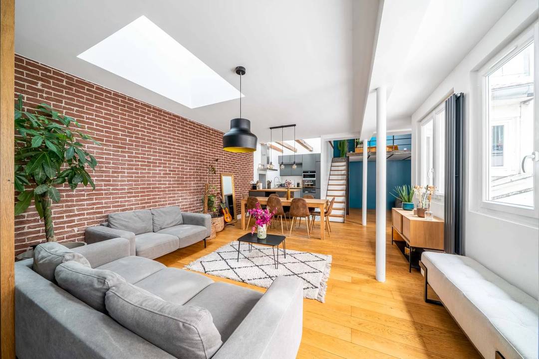 Contemporary 3-Bedroom Smart Apartment in Paris 15th