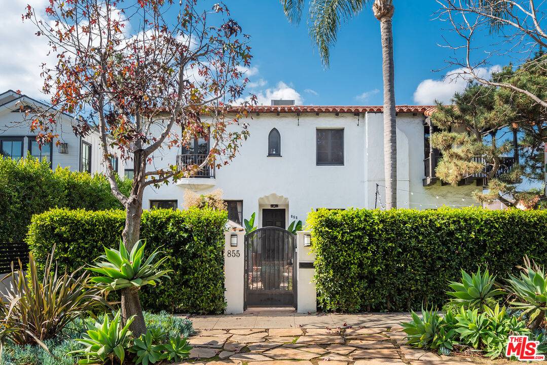 855  N La Jolla Ave 4.0 Hollywood Hills East LA