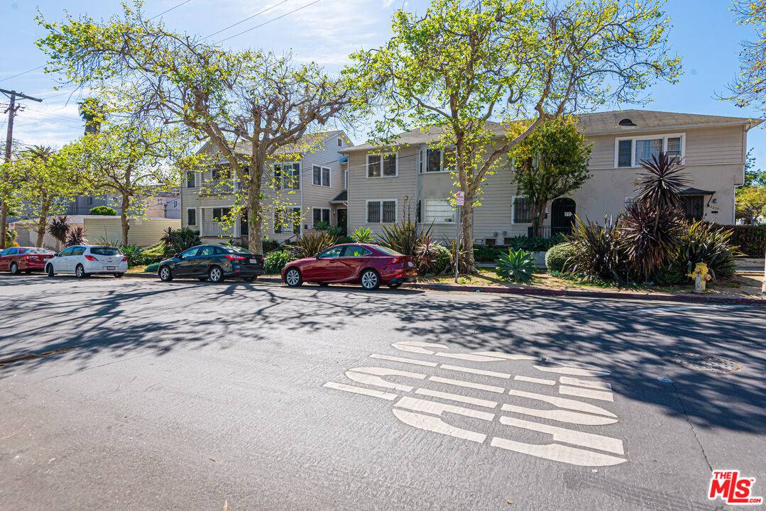 3220 W 2nd St 8BR Mid Wilshire La