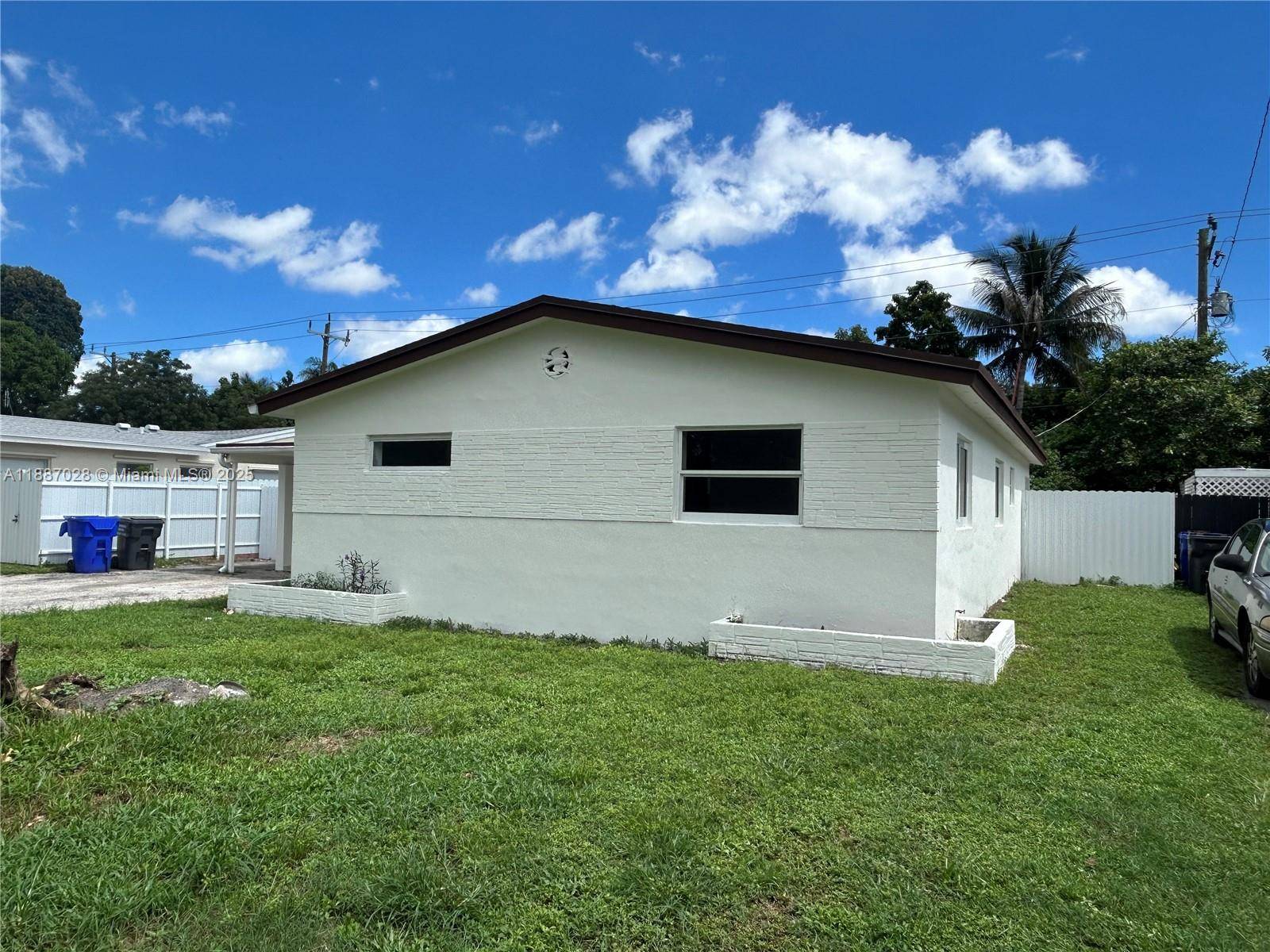 Gorgeous remodeled home in Hollywood !