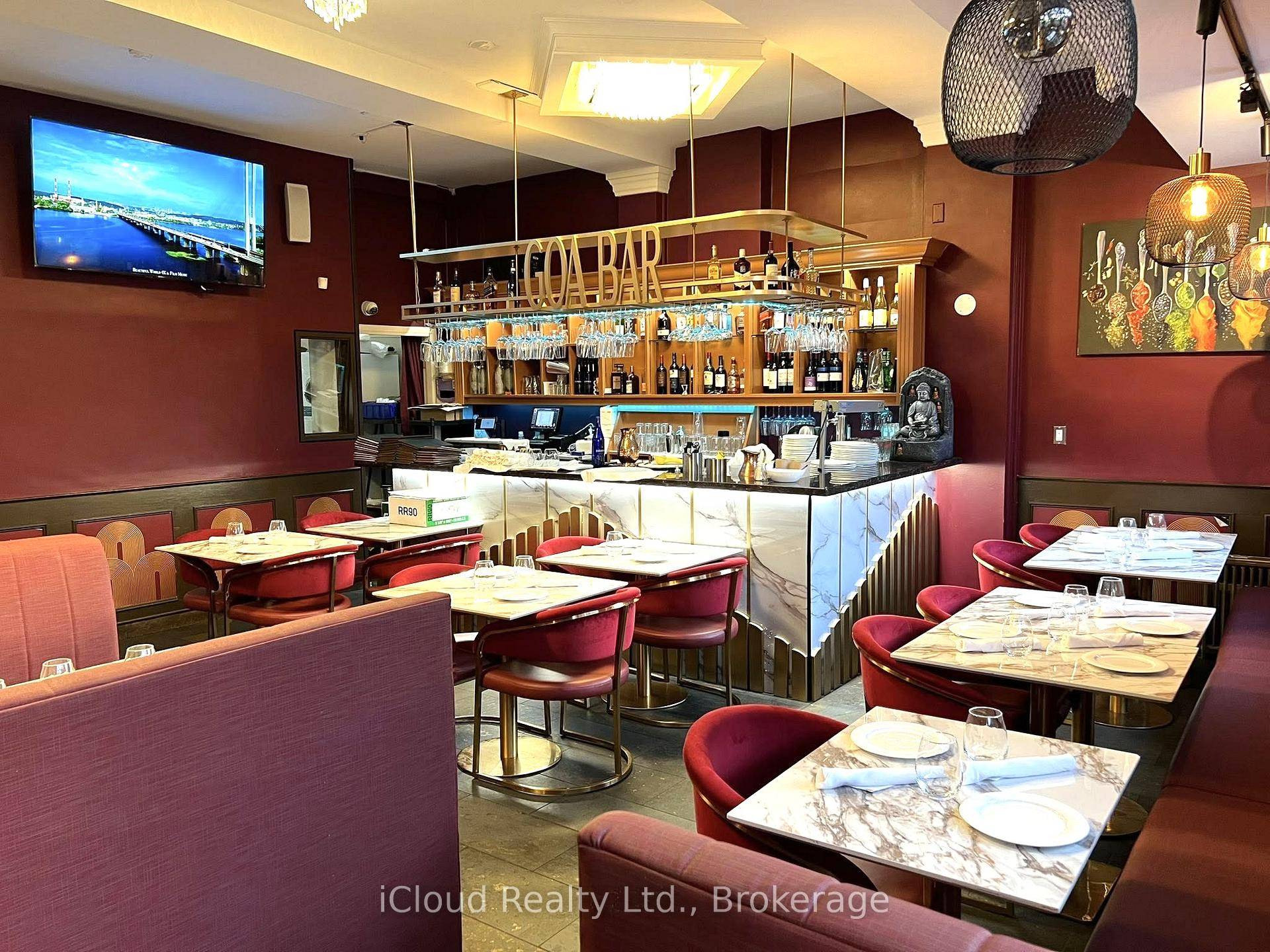 Exceptional opportunity to acquire a stunning restaurant in the vibrant and highly sought after Port Credit area of Mississauga.