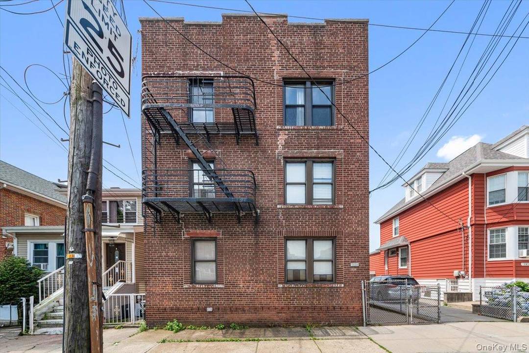 Rarely available and perfectly situated in the highly sought after Pelham Bay neighborhood of the Bronx, this massive 3 level brick multi family offers a prime investment opportunity with strong ...