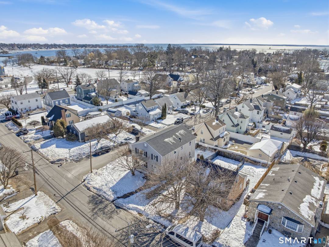 IT'S A BARGAIN HEAT, HOT WATER, WATER SEWER INCLUDED !