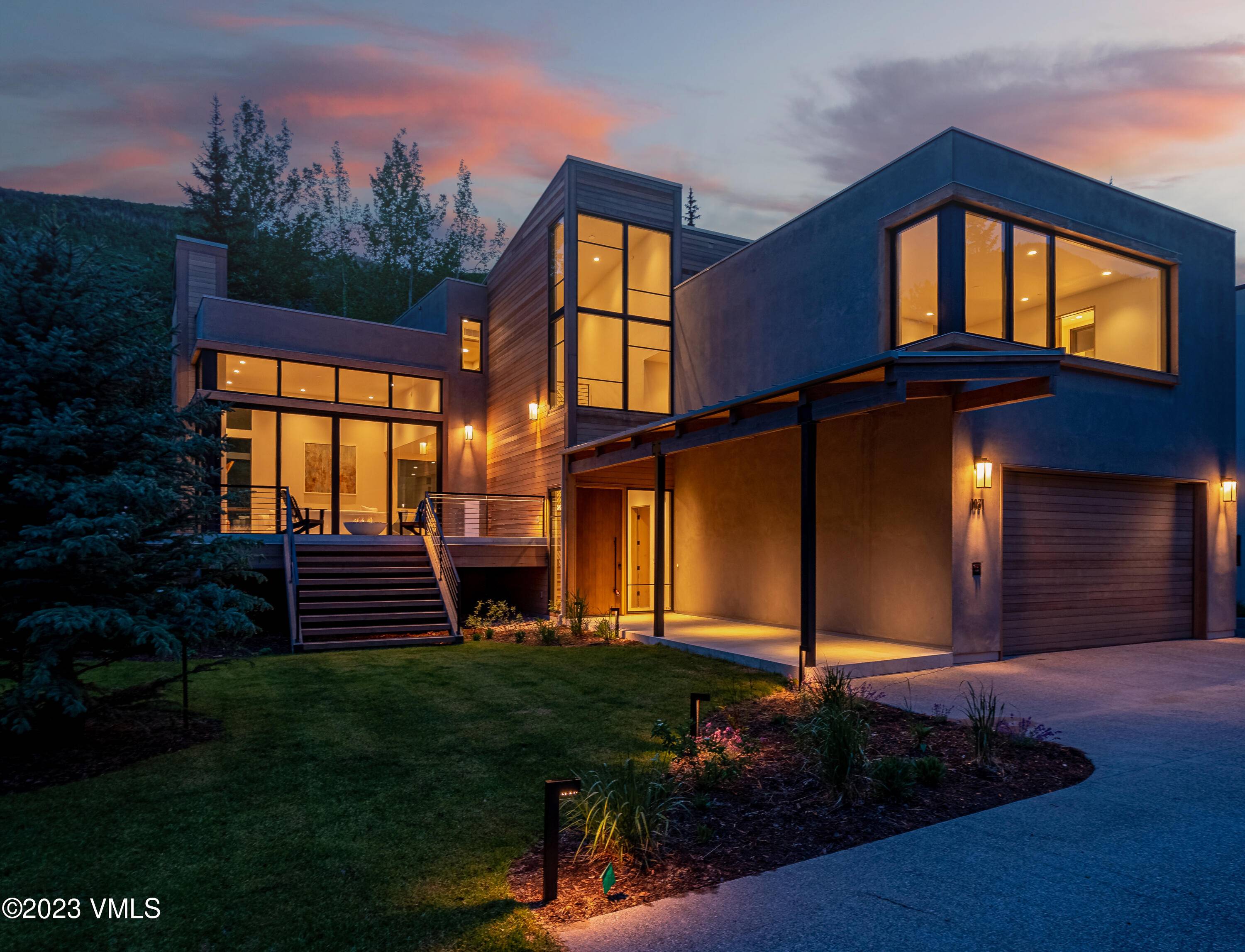 Located on the Vail Golf Course and a short walk to Vail Village, Ford Amphitheater, and ski slopes, this single family home boasts southern mountain and Gore Range views.
