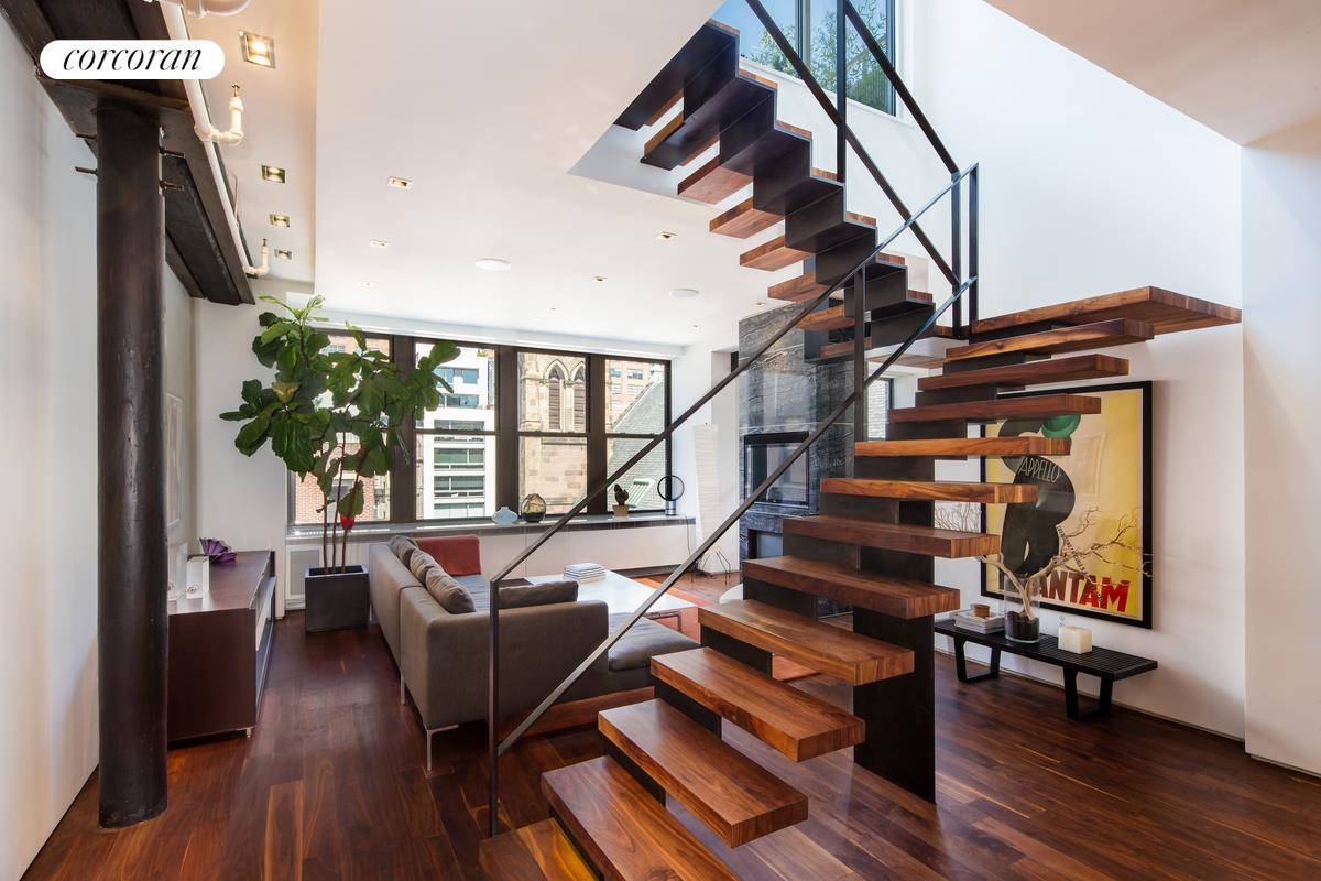 Penthouse Duplex Loft with Private Terrace West Village Meatpacking District Located in the historic 345 West 13th Street, originally built in 1890 as a printing factory for the Astor Estate, ...