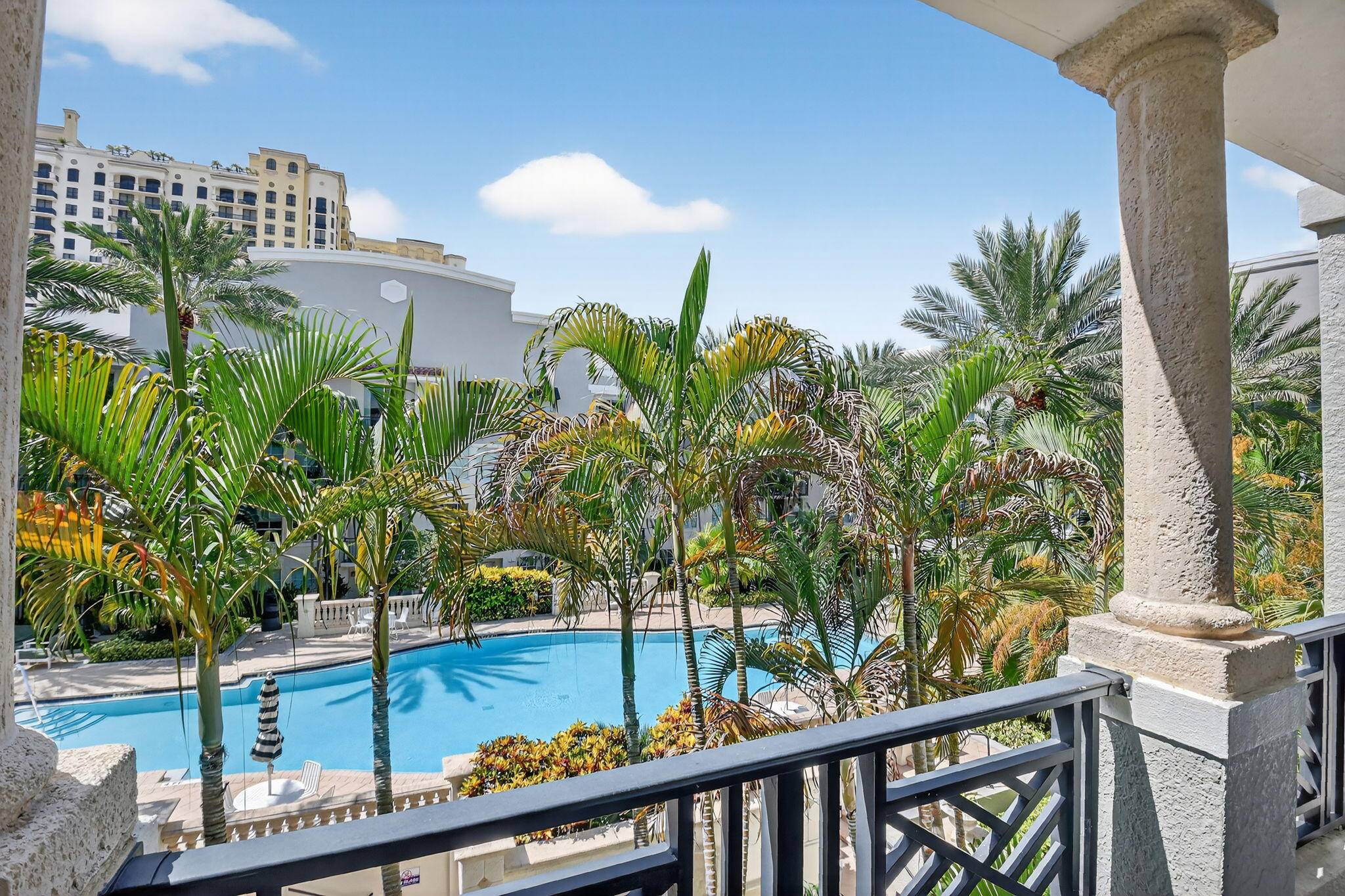 Desirable 1 bed 1 bath unit with a large balcony facing the tropical pool deck.
